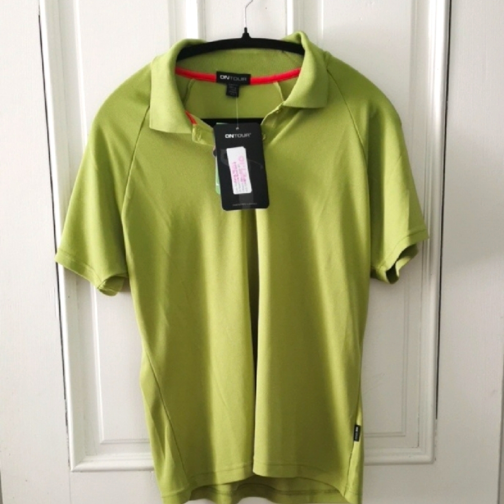 NWT On Tour womens green golf shirt. 🍀 sporty, athletic. Size Medium.